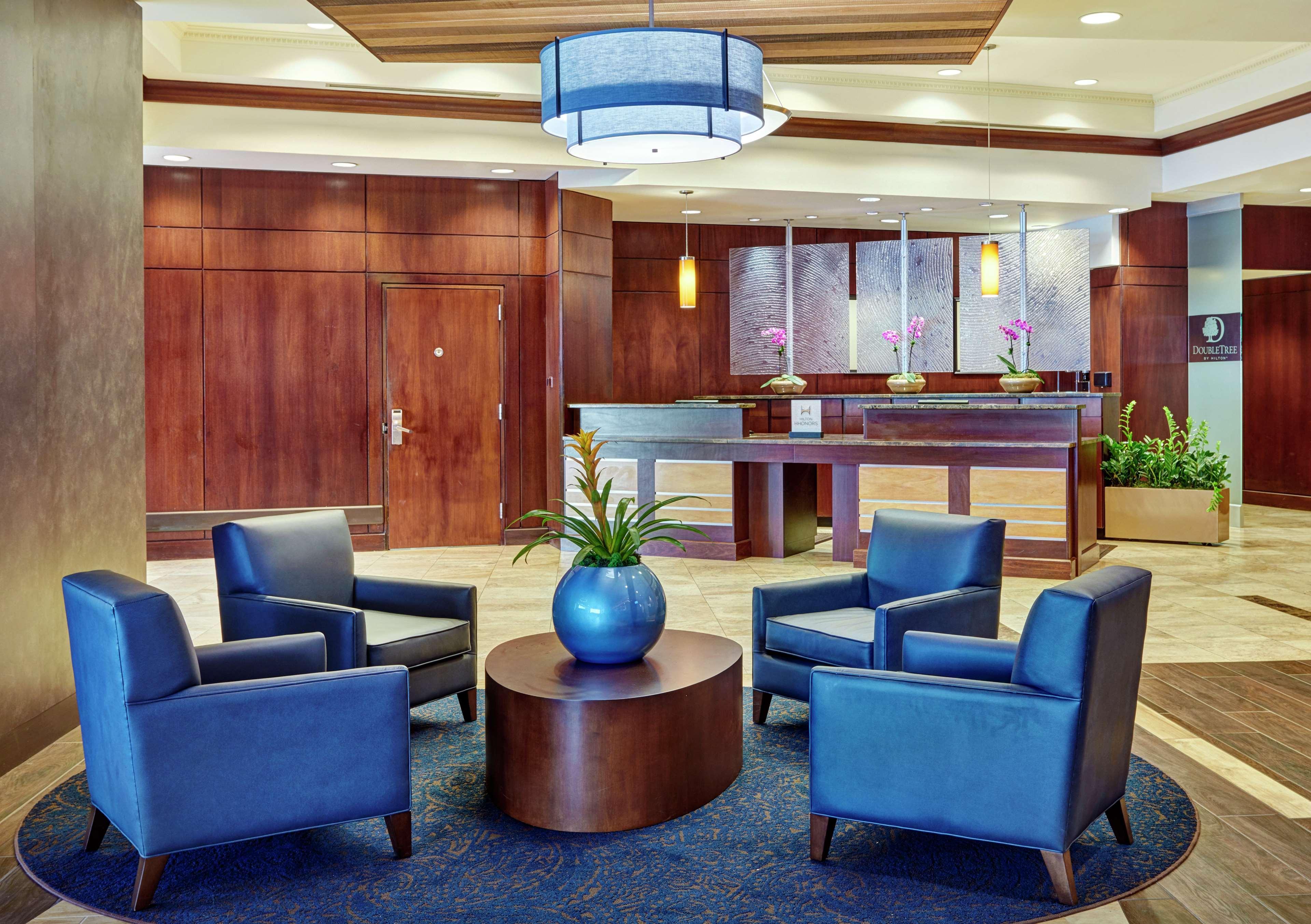 Doubletree By Hilton Charlotte Uptown Ξενοδοχείο Εξωτερικό φωτογραφία