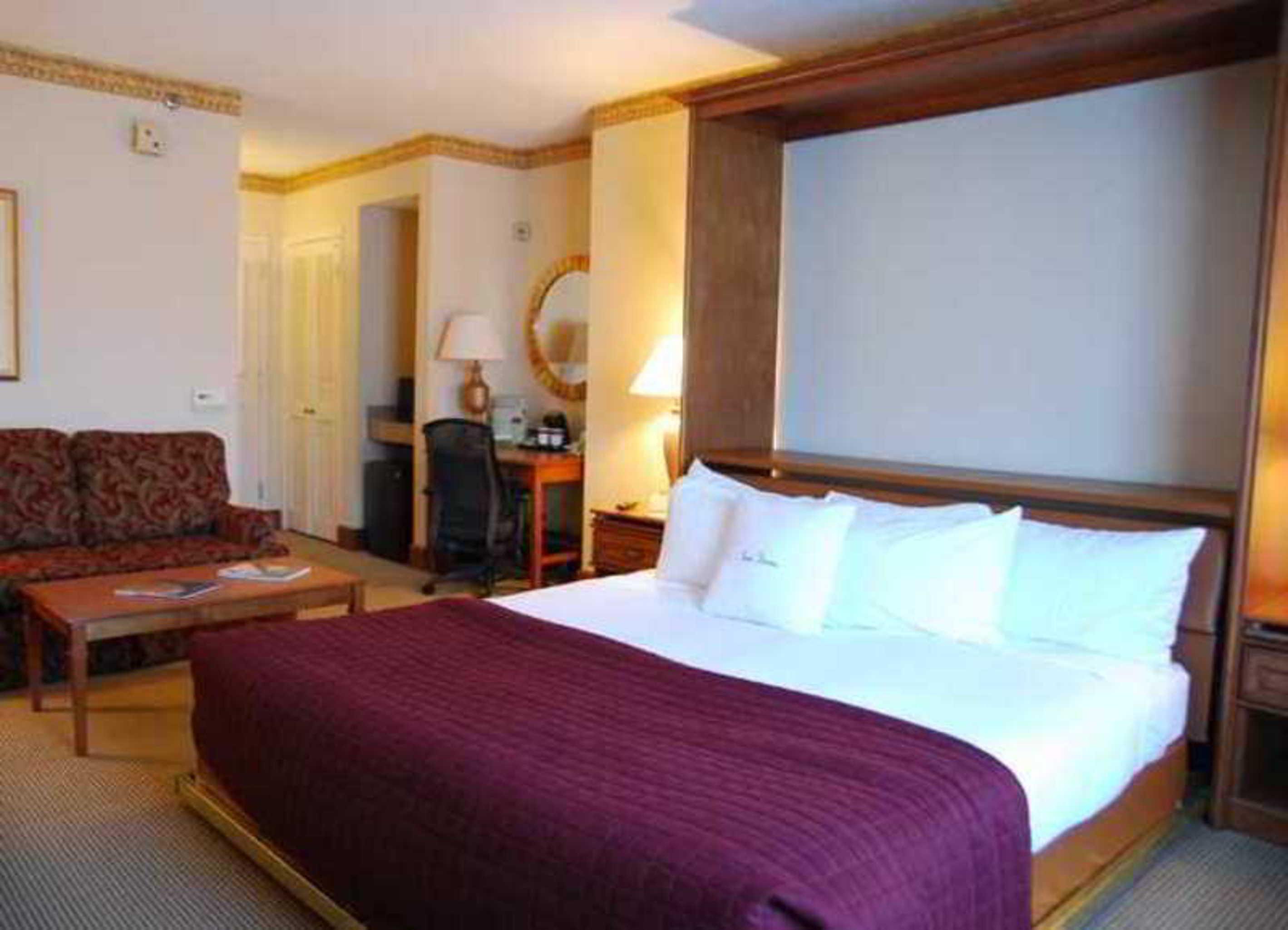 Doubletree By Hilton Charlotte Uptown Ξενοδοχείο Δωμάτιο φωτογραφία
