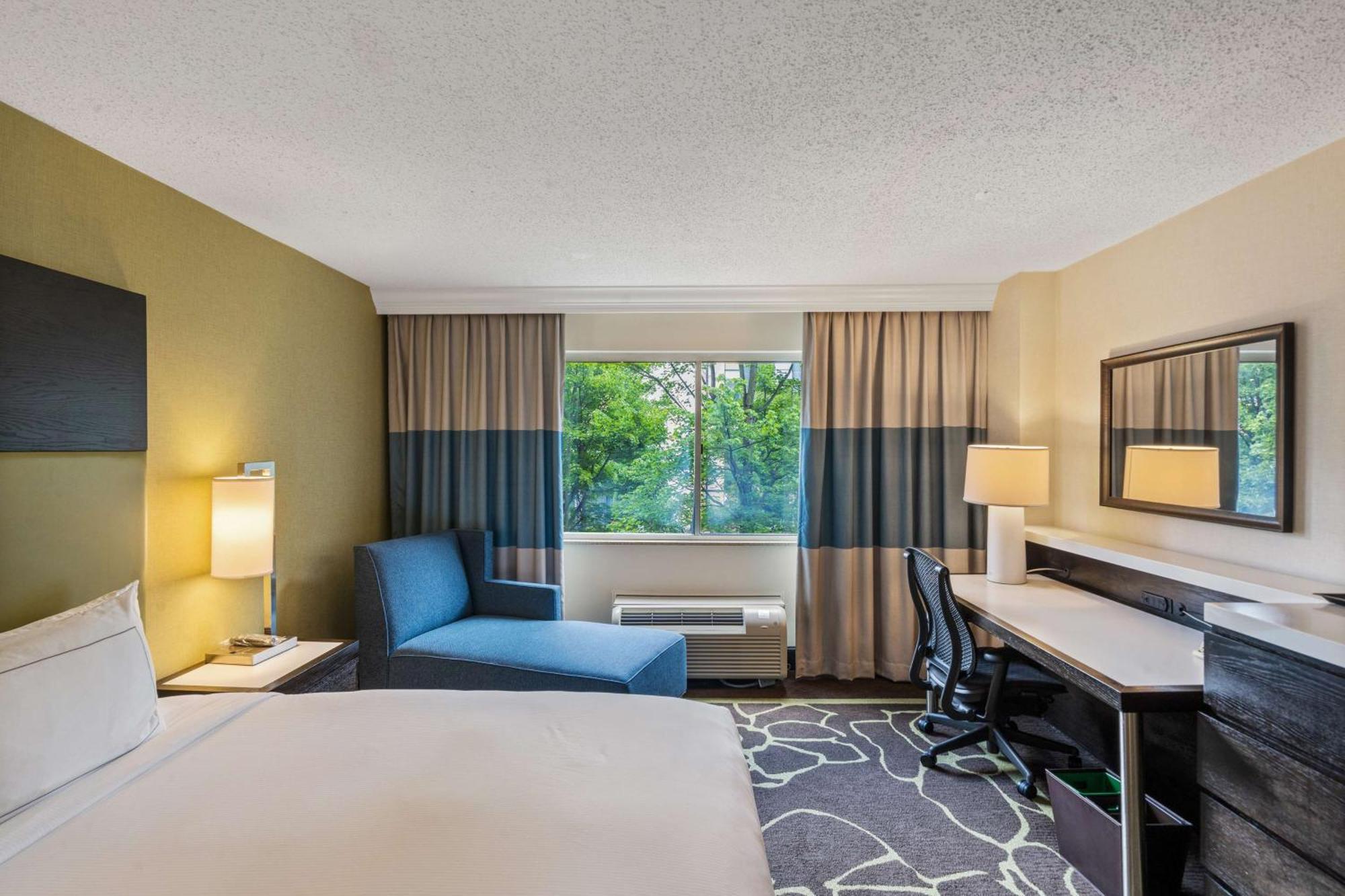 Doubletree By Hilton Charlotte Uptown Ξενοδοχείο Εξωτερικό φωτογραφία
