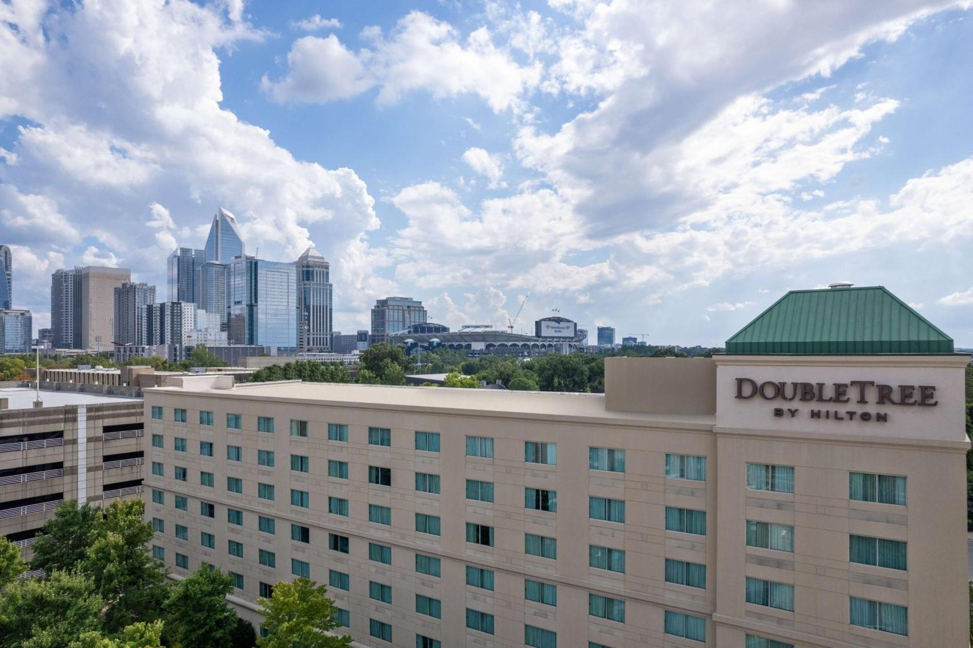 Doubletree By Hilton Charlotte Uptown Ξενοδοχείο Εξωτερικό φωτογραφία