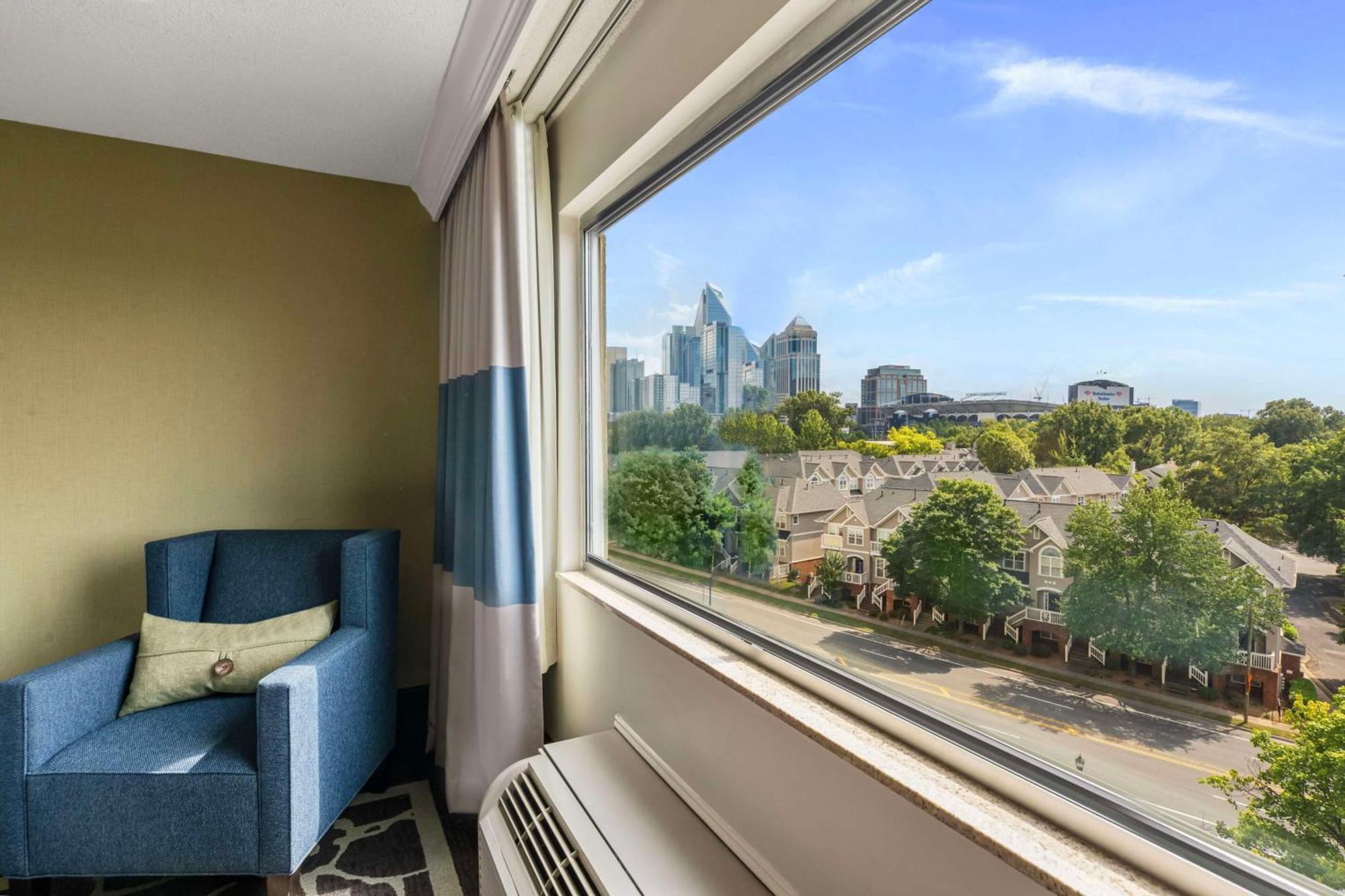 Doubletree By Hilton Charlotte Uptown Ξενοδοχείο Εξωτερικό φωτογραφία